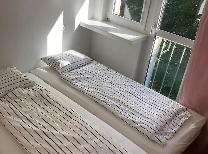 Al I Armii Wojska Polskiego 18-7 Hotel *