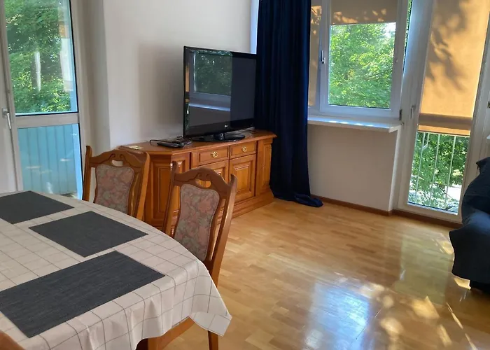 Hotel Al I Armii Wojska Polskiego 18-7 *